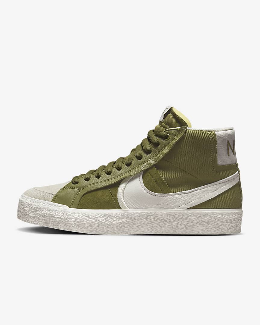 Nike SB Zoom Blazer Mid Premium Plus Skate Shoes