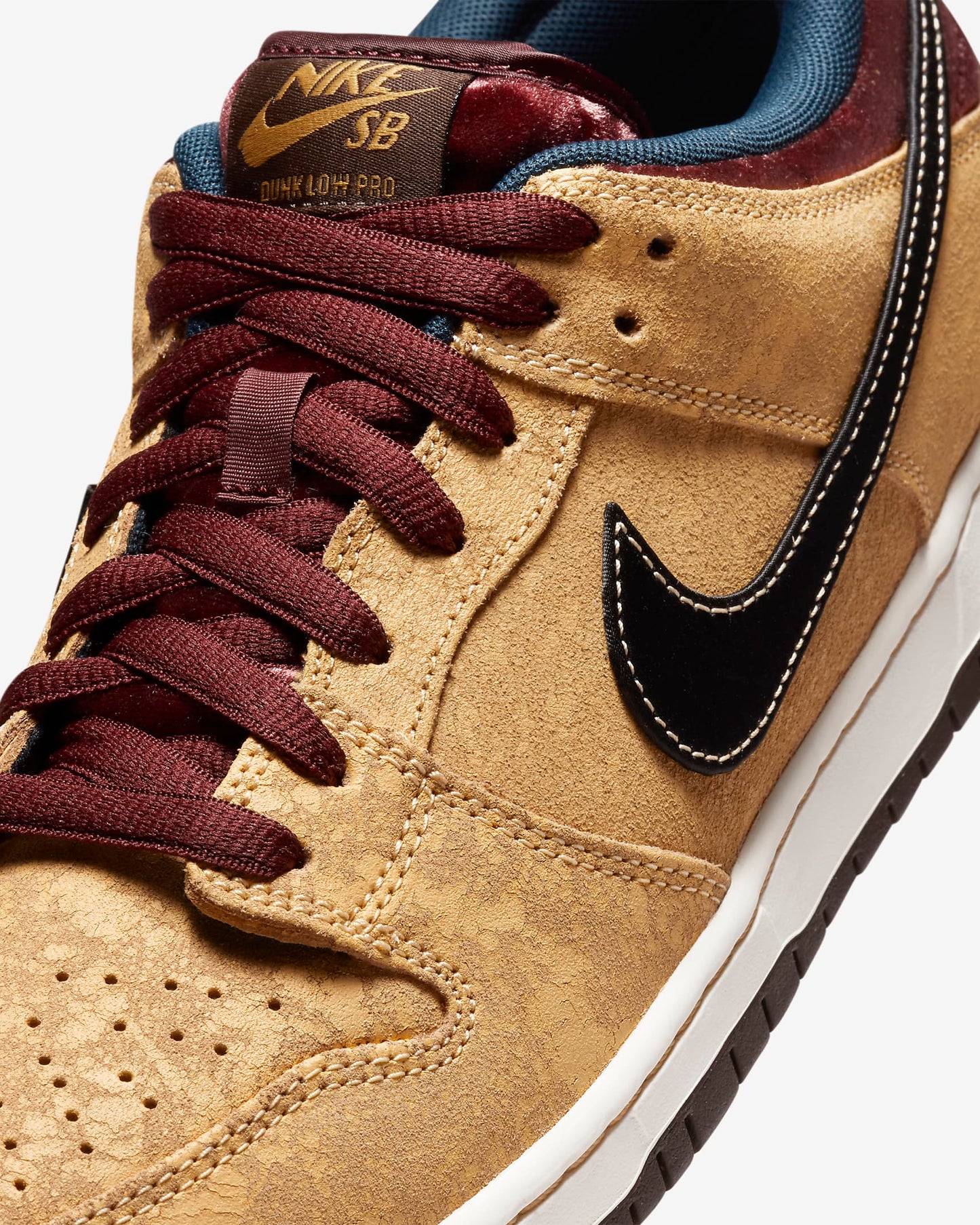 Nike SB Dunk Low Pro Cinema