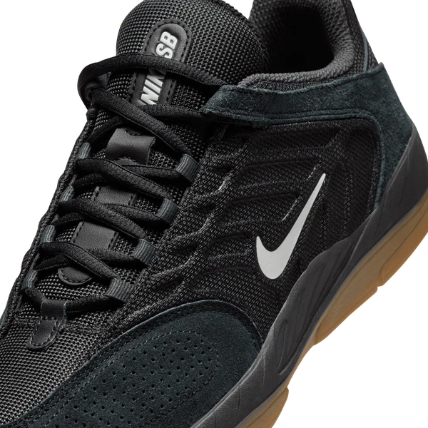 Nike SB Vertebrae Black/Gum