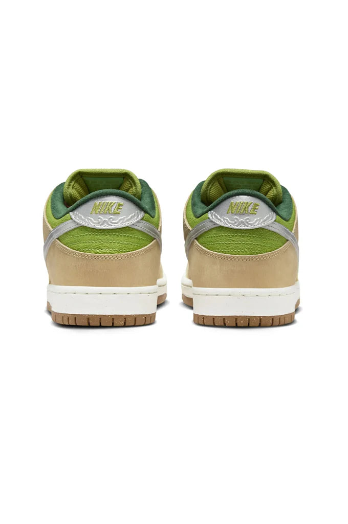 Nike SB Dunk Low Pro Dunk Sesame/Metallic Silver Pear "Escargot"